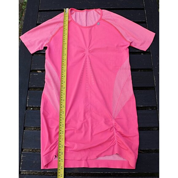Sweaty Betty - Athlete Seamless Short Sleeve Cycling Top - Pink - Med - Picture 5 of 6